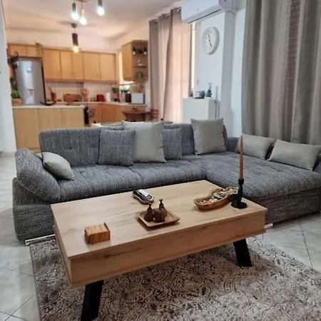 Daphnes Crown Apartment Athens